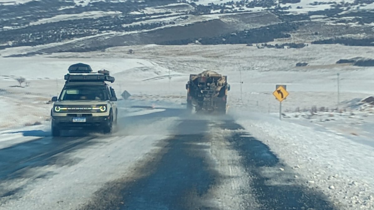 Vialidad Provincial refuerza las tareas de despeje de nieve en la red vial de 28 de Noviembre
