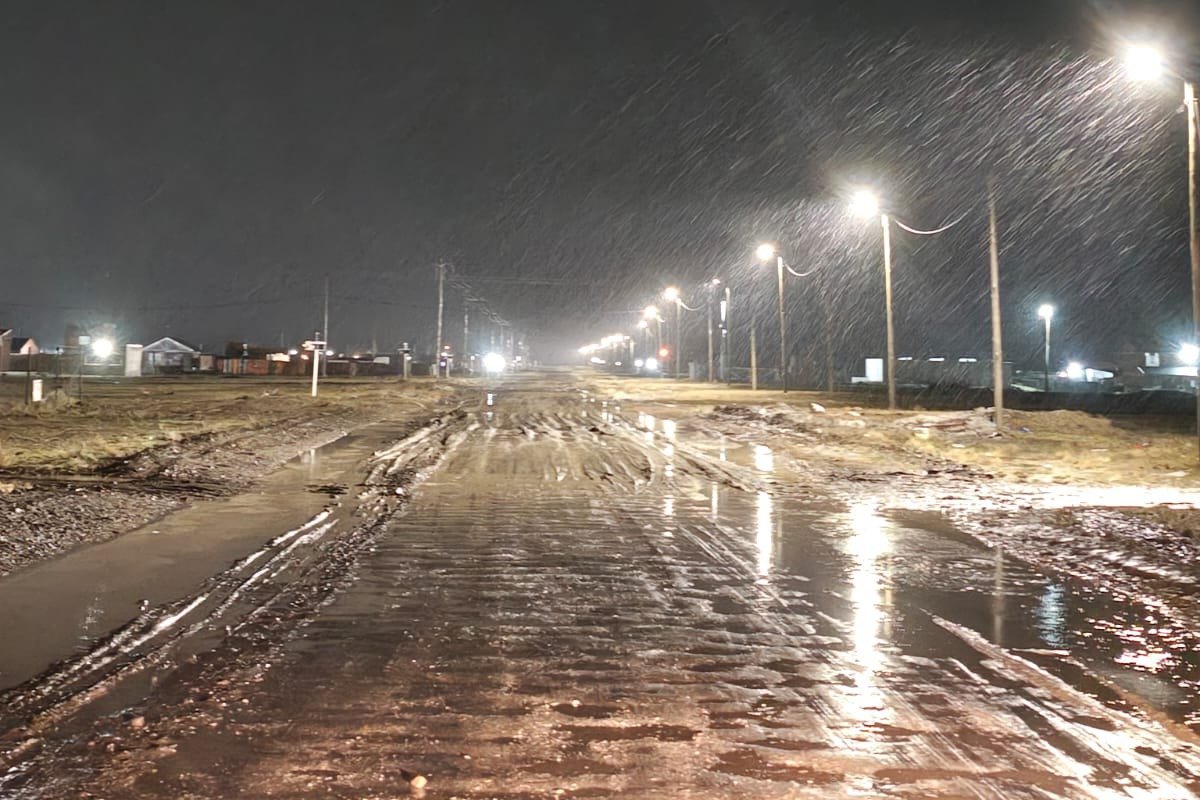 Río Gallegos: Durante el fin de semana continuaron los trabajos de instalación de lumiarias led en diferentes sectores