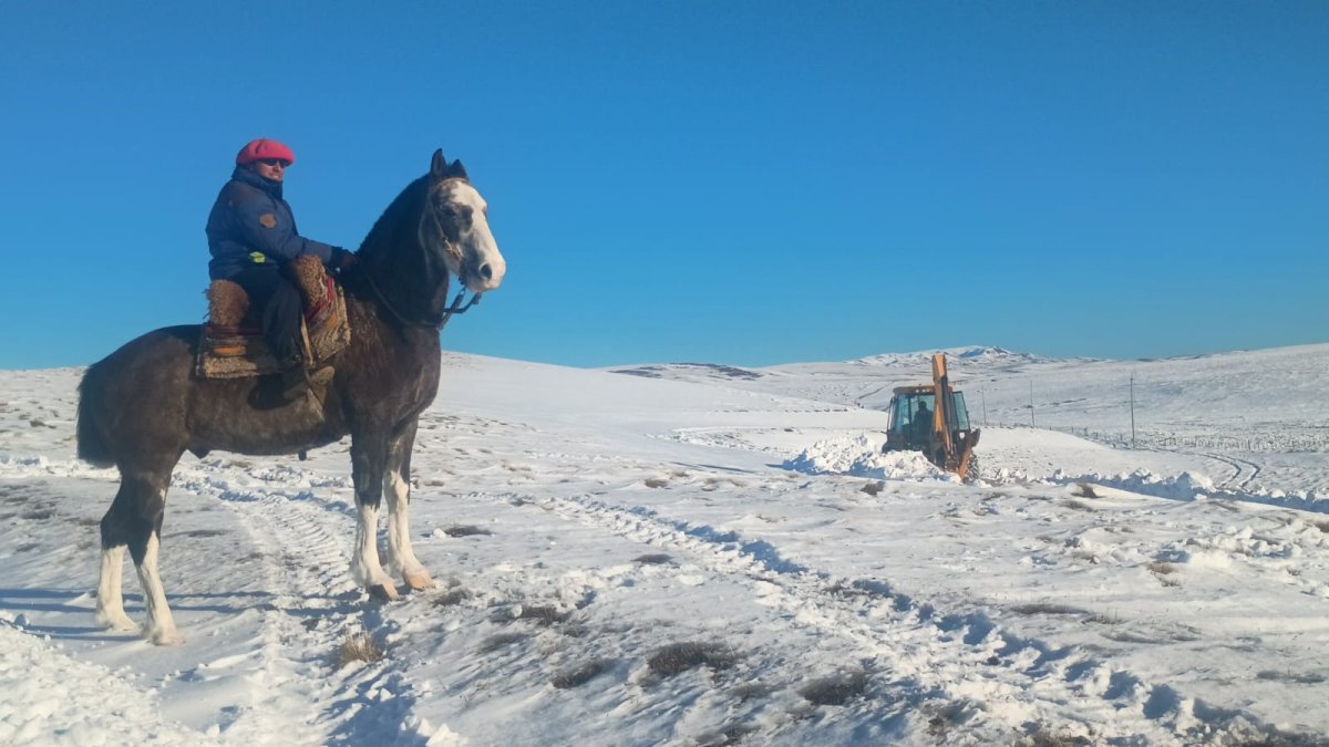 Trabajo articulado para la apertura del acceso a Estancia Laguna Esperanza