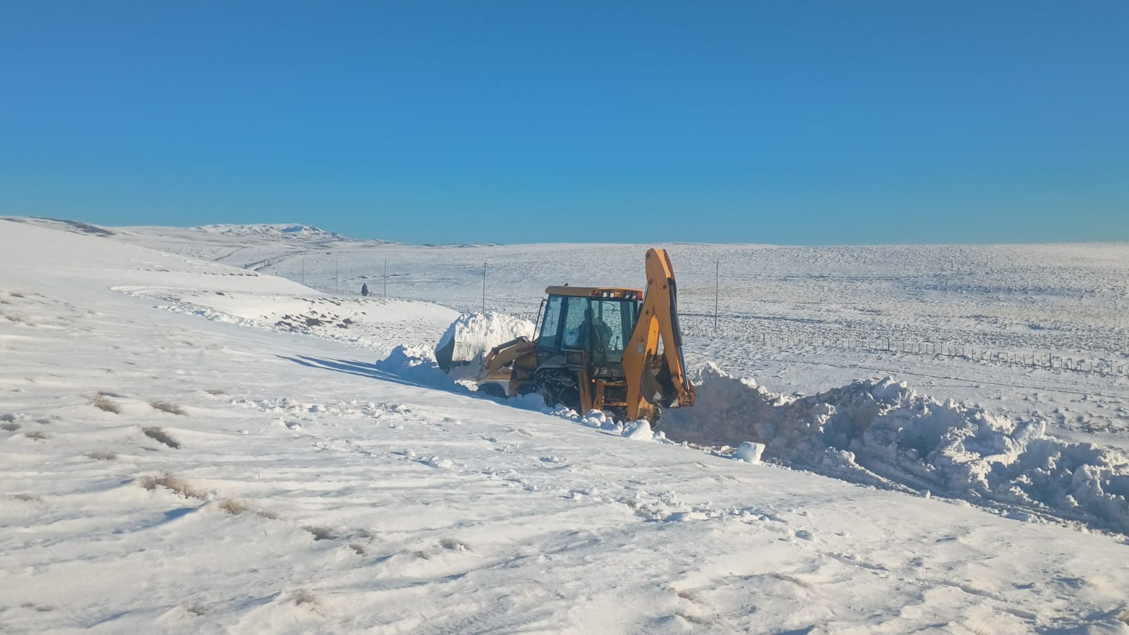 Trabajo articulado para la apertura del acceso a Estancia Laguna Esperanza