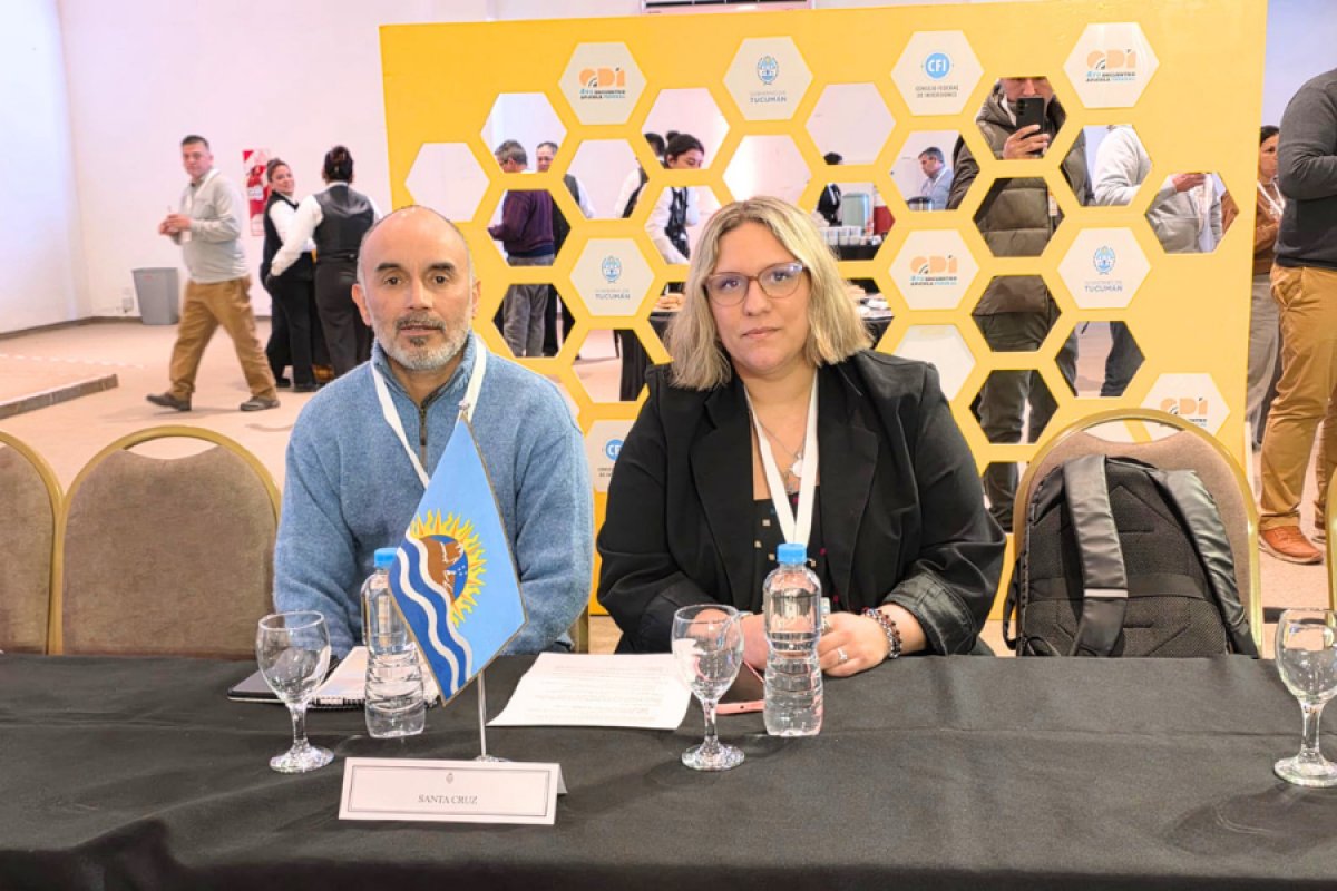 Santa Cruz llevó su producción apícola al 4.º Encuentro Apícola Federal en Tucumán