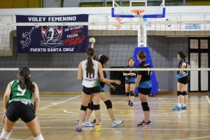 Puerto Santa Cruz define el certamen provincial de vóley femenino