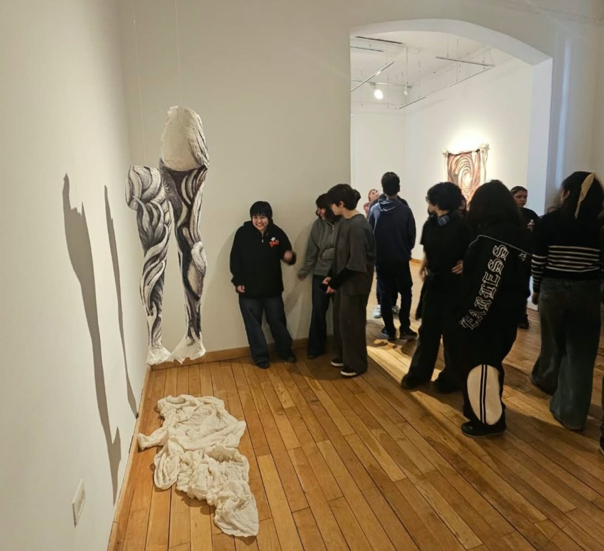 Promueven el cruce entre arte y biomecánica en las visitas guiadas del Museo Minnicelli