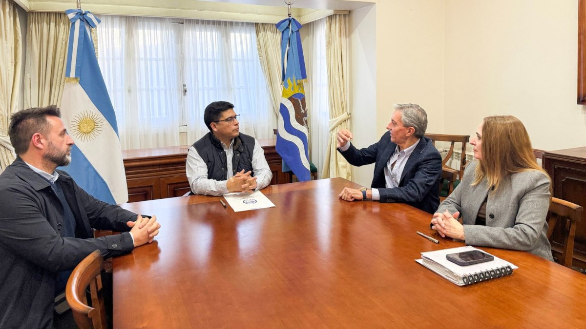 Empresas pesqueras vuelven a invertir en Santa Cruz: Vidal apuesta a más producción y empleo