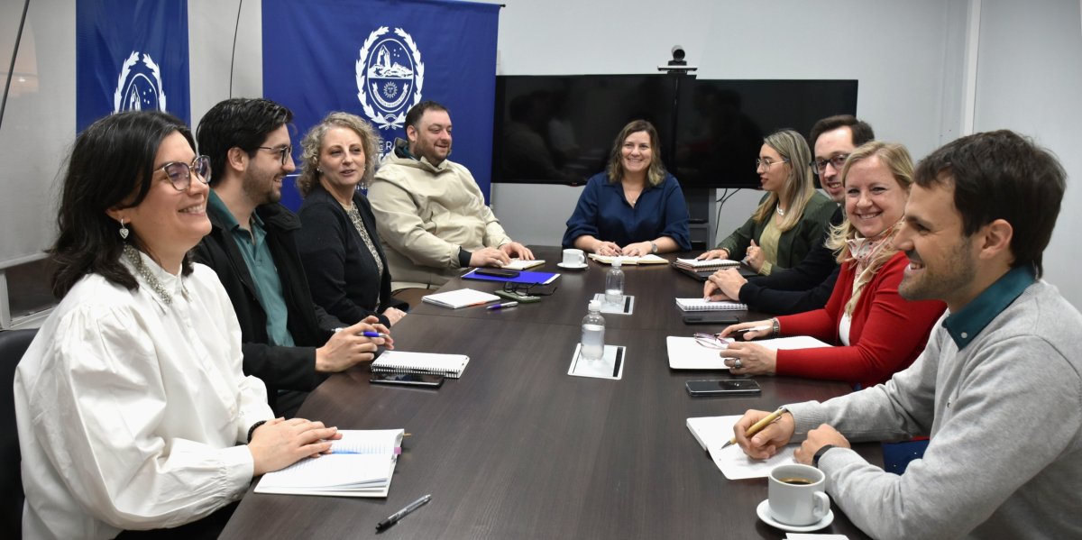 Lorena Ross encabezó la reunión de gabinete del Ministerio de Salud y Ambiente