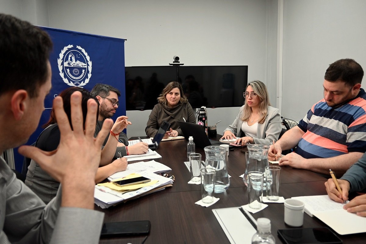 Ross encabezó una mesa de trabajo con autoridades del Hospital Regional Río Gallegos
