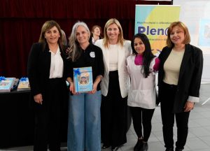Educación presentó y entregó libros para fortalecer la alfabetización inicial en la Zona Norte