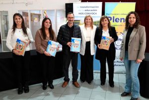 Educación presentó y entregó libros para fortalecer la alfabetización inicial en la Zona Norte
