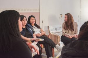 Criar en red: Una propuesta que invita a compartir el cuidado prenatal y la crianza
