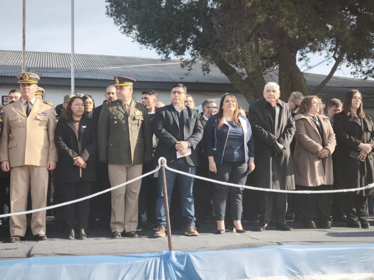Vidal anunció una inversión de 60 mil millones en viviendas para toda Santa Cruz