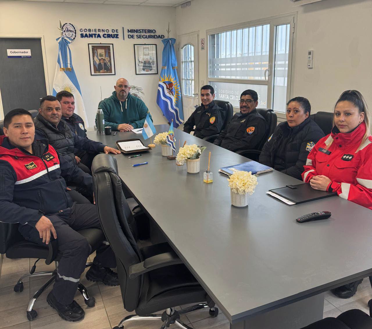Bomberos de la Policía y Voluntarios fortalecen la respuesta ante emergencias en Caleta Olivia
