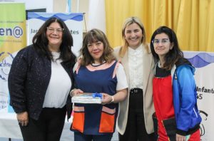 Educación presentó y entregó libros para fortalecer la alfabetización en el Nivel Inicial de la Cuenca