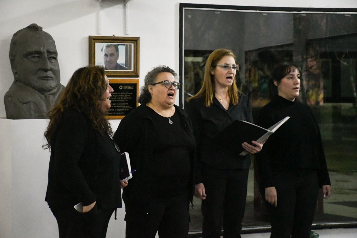 Cultura homenajeó a Hugo Giménez Agüero a 82 años de su nacimiento