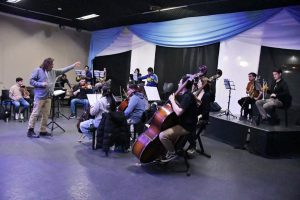 Artistas internacionales y un nominado al Latín GRAMMY capacitan a estudiantes de la Escuela Re Si 
