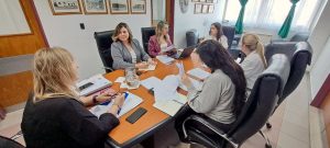 La ministra Ross mantuvo una agenda de trabajo en el Hospital Zonal de Caleta Olivia