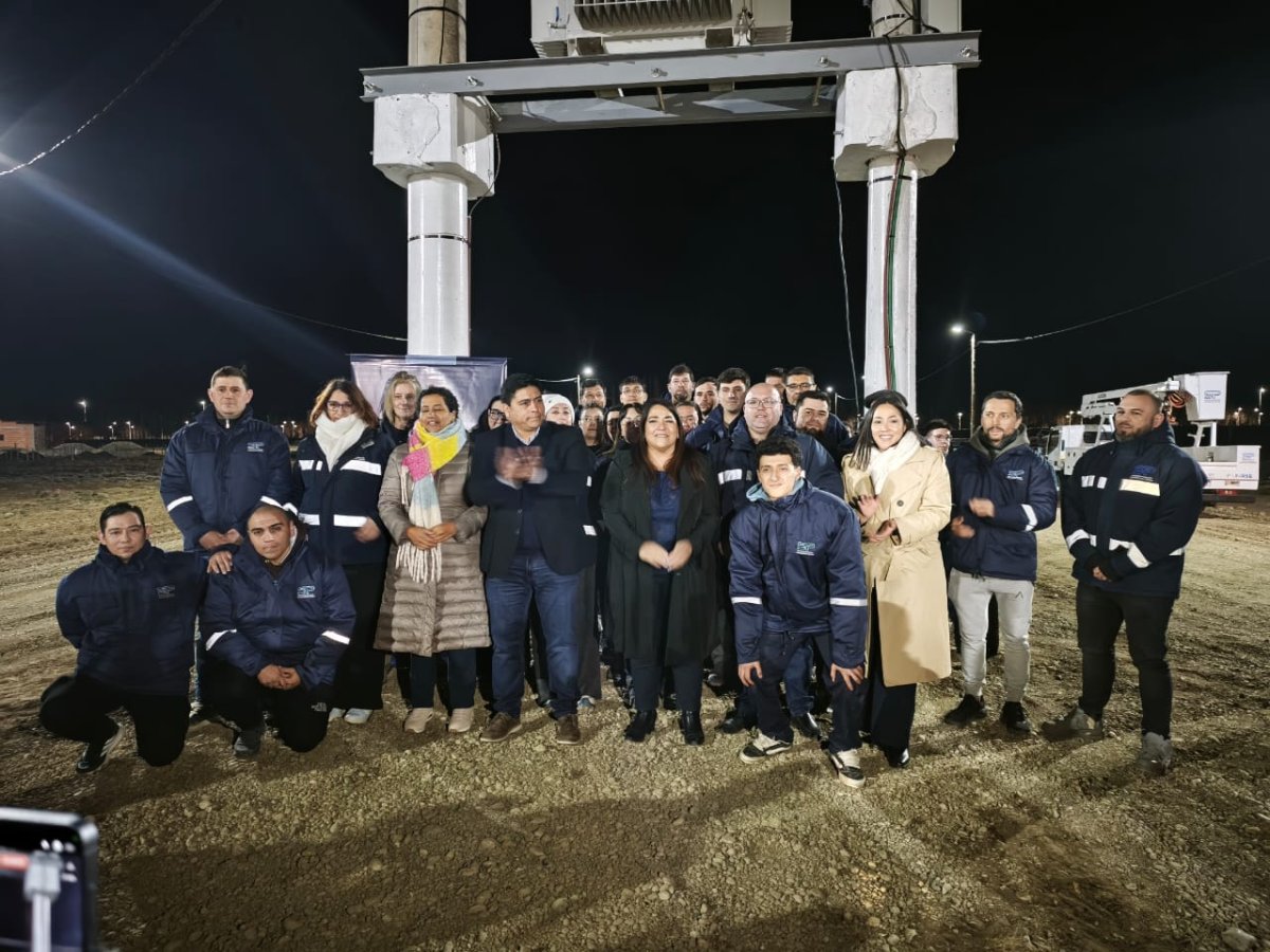 En el Aniversario de Piedra Buena se habilitó la iluminación LED.