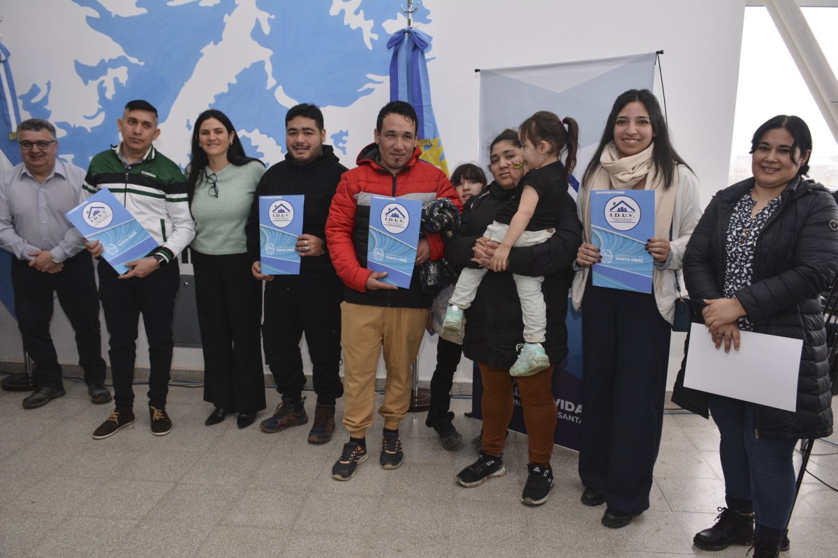 El Gobierno Provincial adjudicó 26 terrenos en el barrio 22 de Septiembre
