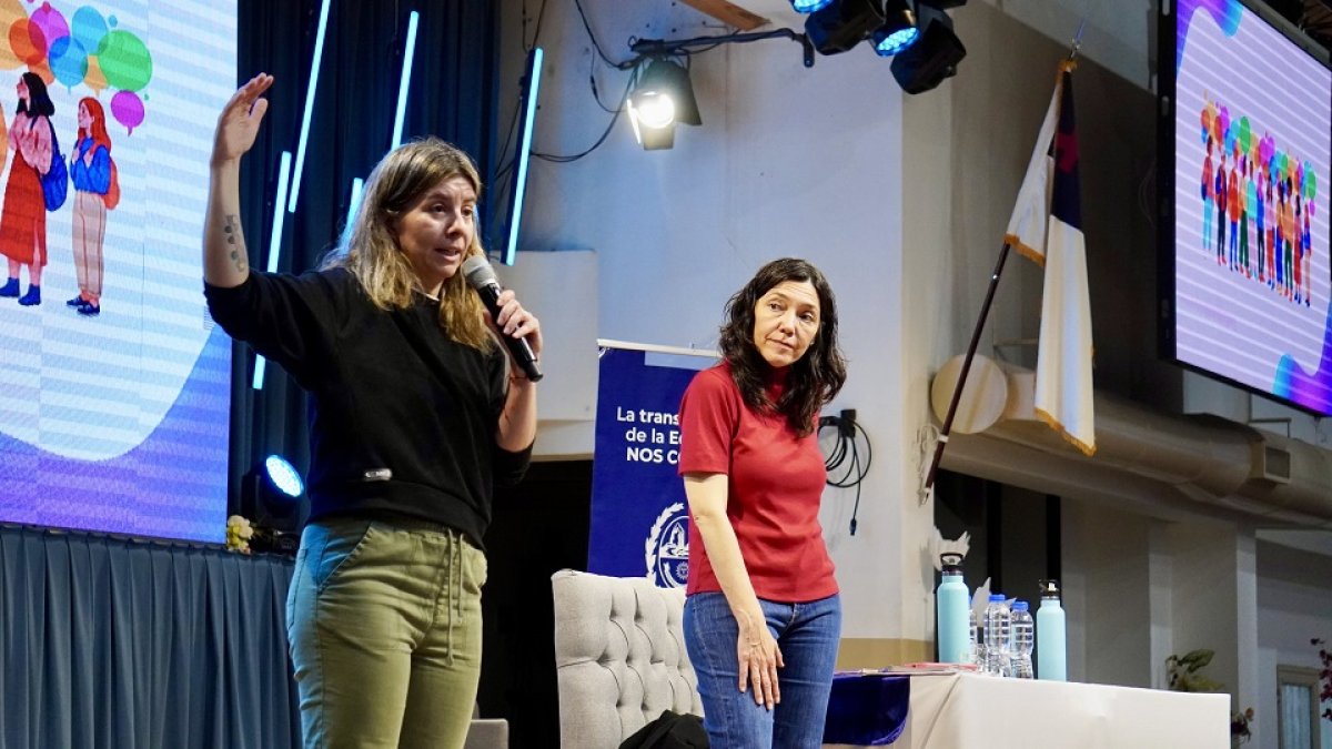 Más de 800 estudiantes participan del Encuentro Construyendo Convivencia Democrática