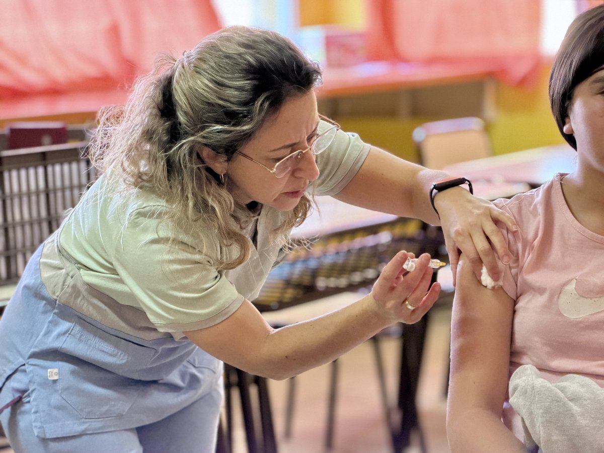 Salud y Educación garantizan la vacunación en las escuelas de la provincia