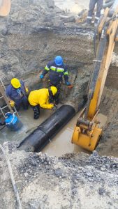 SPSE culminó con éxito los trabajos de reparación en el acueducto principal de la Autovía 17 de Octubre