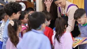 Presentaron y entregaron libros para fortalecer la alfabetización inicial en Puerto Santa Cruz