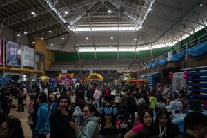 Cientos de familias disfrutan este domingo de Aike Jugar en el Boxing Club de Río Gallegos