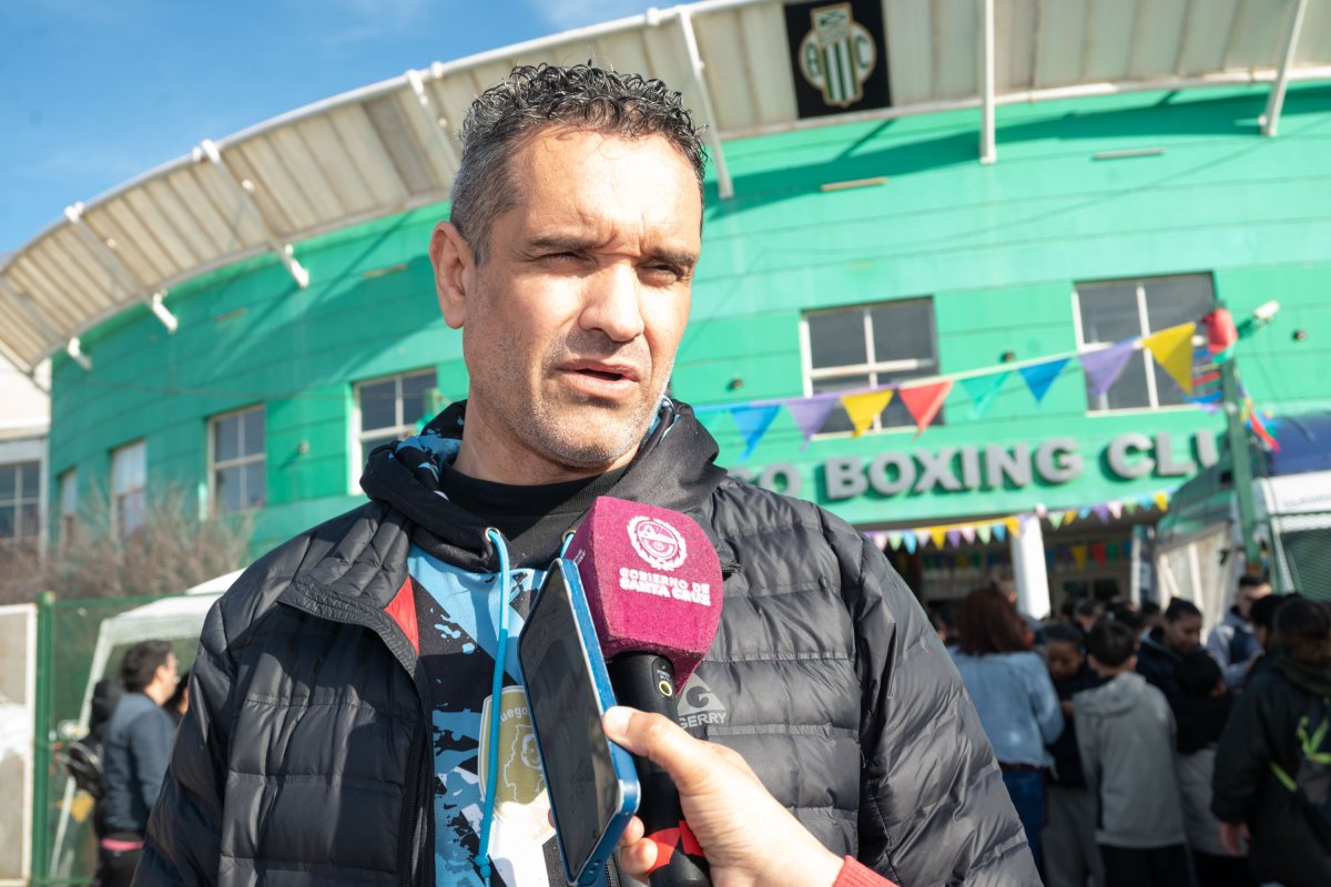 Cientos de familias disfrutan este domingo de Aike Jugar en el Boxing Club de Río Gallegos