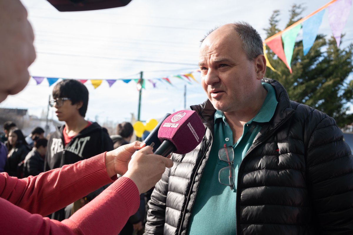 Lunzevich “Entretener, jugar y sonreír junto a cada niño de Santa Cruz, enriquece el alma y el espíritu”