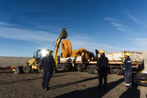 El Gobierno entregó materiales para dar continuidad a la extensión de la red de gas en Caleta Olivia
