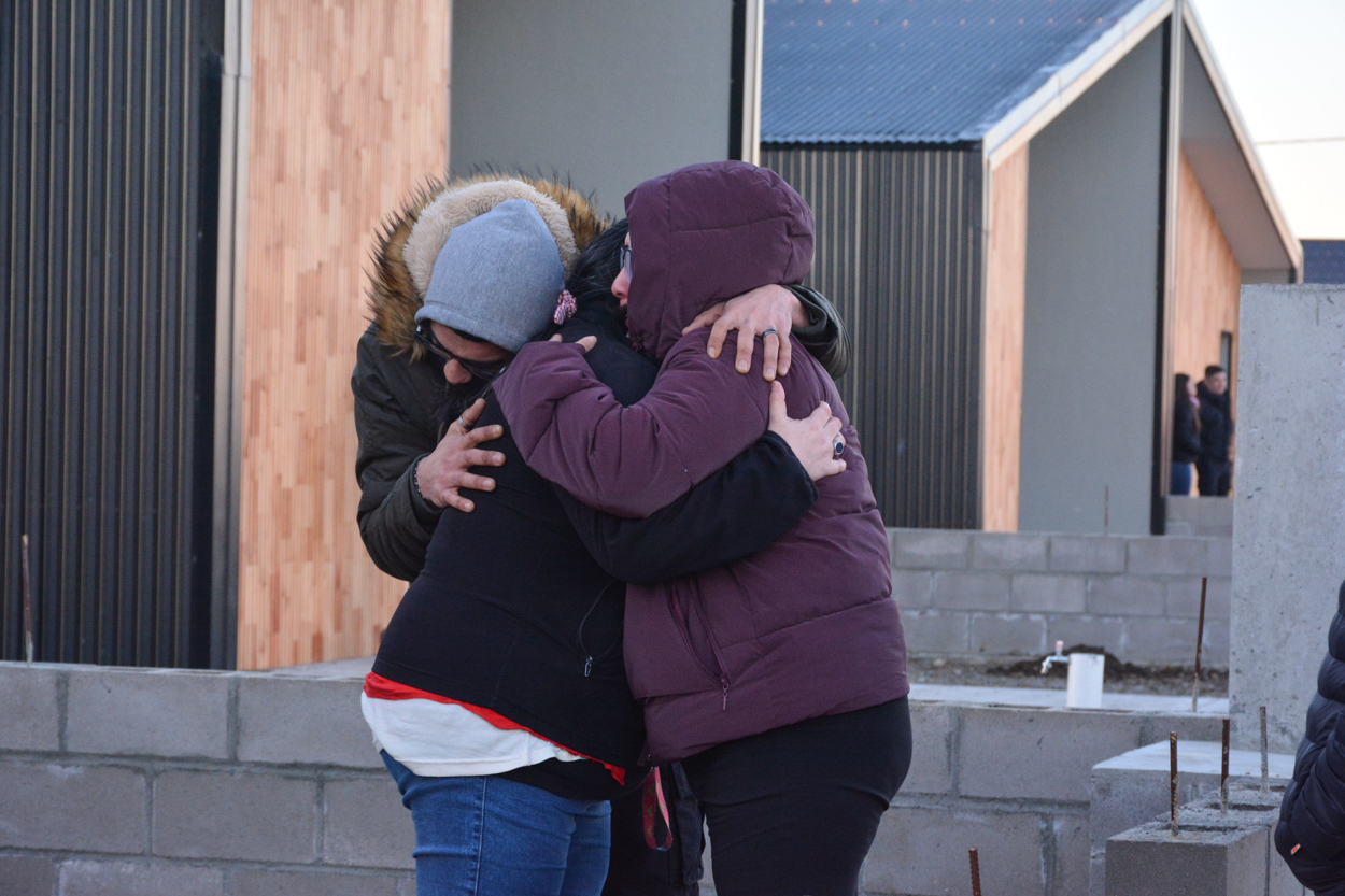 Después de más de 20 años de espera, familias de Río Gallegos cumplen el sueño de la casa propia