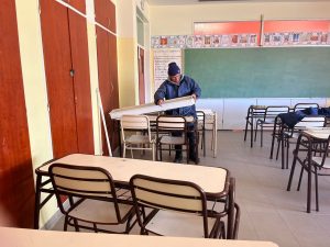 Santa Cruz avanza con un plan sostenido de mantenimiento escolar