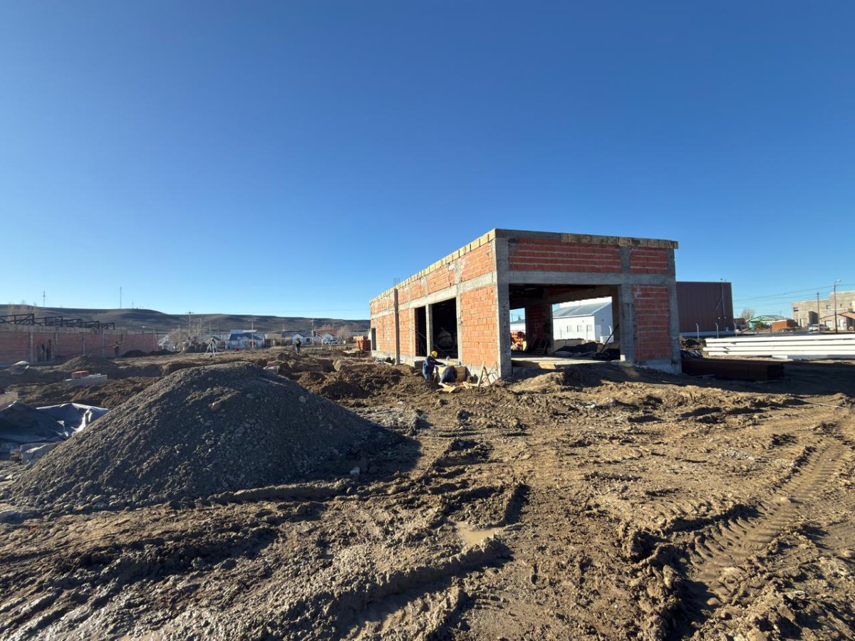 El Gobierno avanza en la construcción del Polideportivo de Piedra Buena