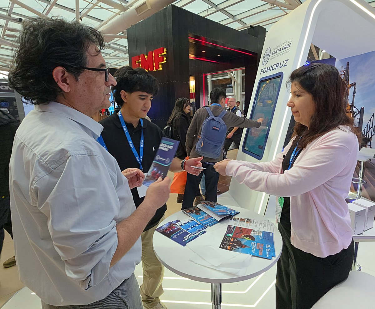 El stand de Fomicruz generó interés y expectativas en el Argentina Mining 2026