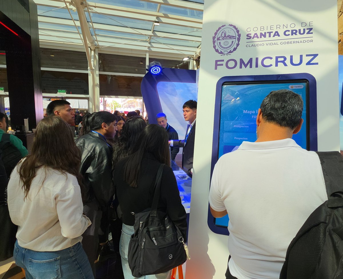 El stand de Fomicruz generó interés y expectativas en el Argentina Mining 2026