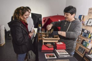 Con el lema “Letras que nos acercan”, se inauguró la 32ª Feria Provincial del Libro en Santa Cruz