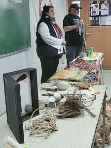Estudiantes del Polivalente de Arte impulsan el proyecto “Tertulia: Entre el Silencio y el Viento”