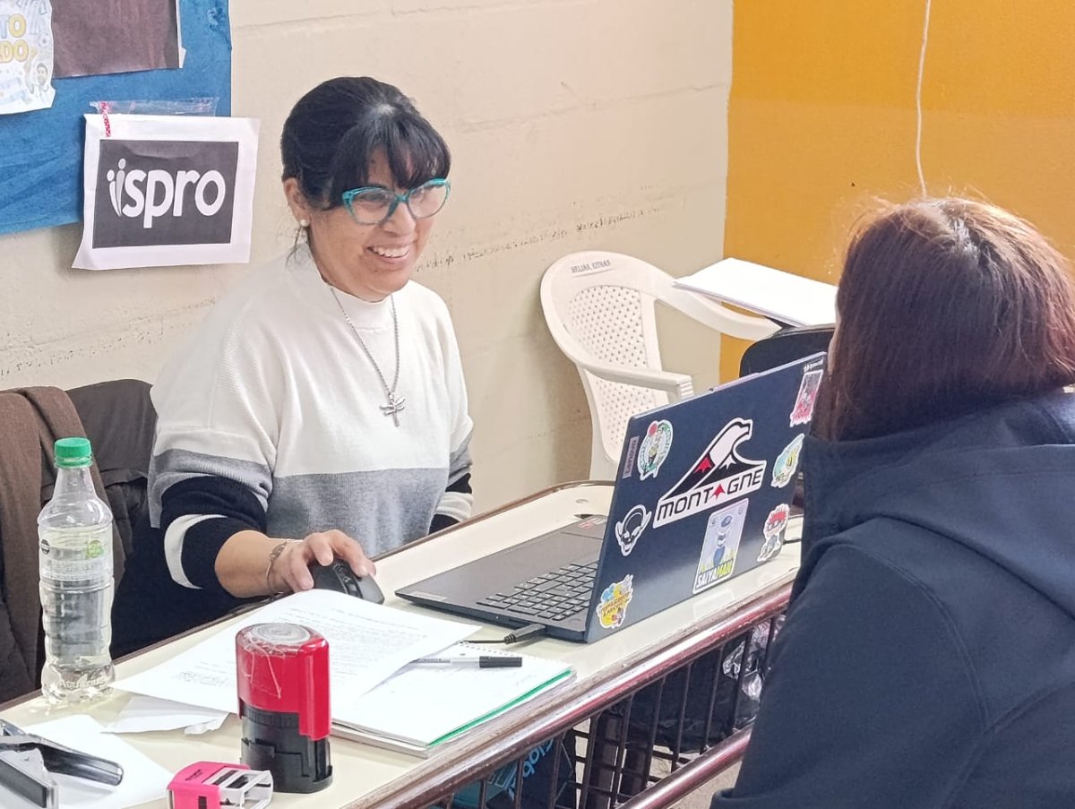 “Estamos trabajando cerca de la gente como lo pide el Gobernador”, destacó Verbes