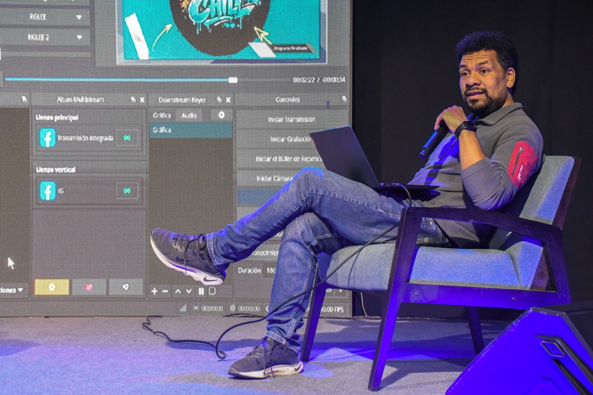 “Jugando al streaming”: Juventudes incorporan herramientas para comunicar lo propio
