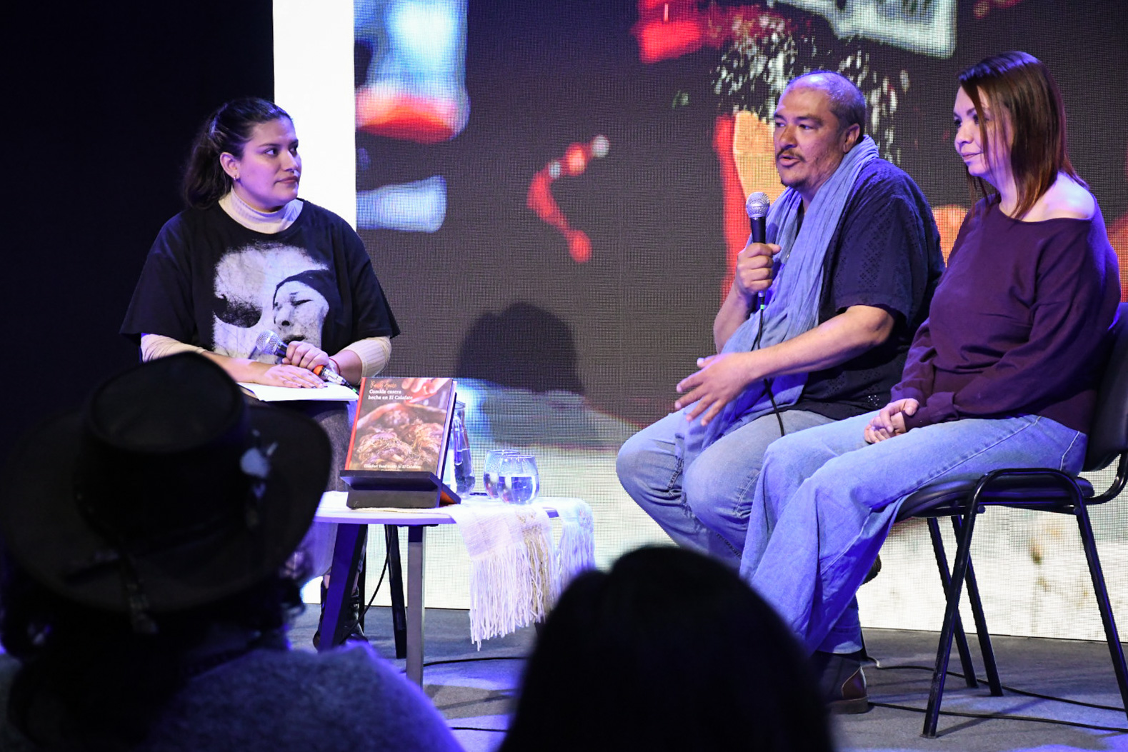 Un lunes de historias, música y memoria en la tercera jornada de la Feria Provincial del Libro