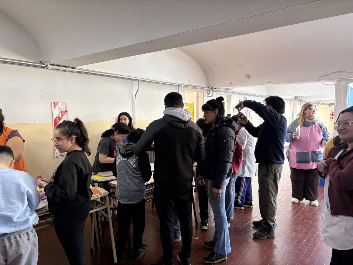 La Escuela Especial Nº 1 celebró la Semana de la Alfabetización con una jornada expositiva y comunitaria