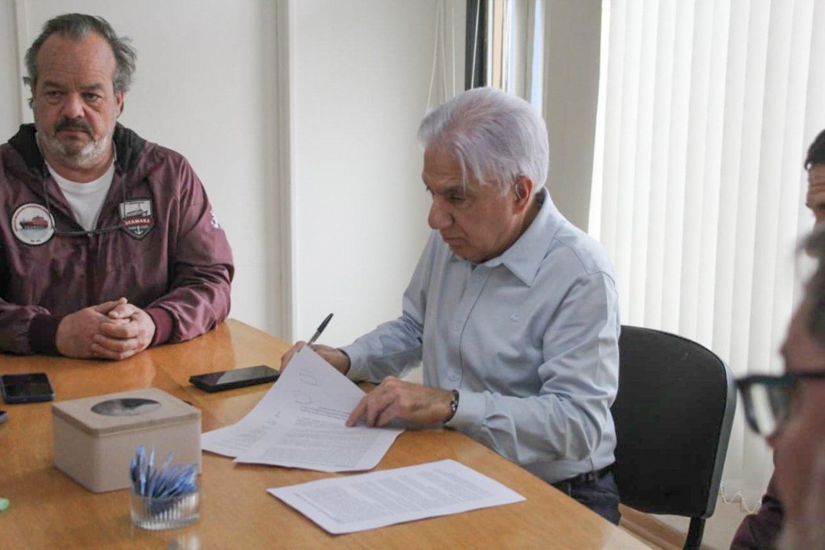 Santa Cruz garantiza cobertura de salud a los apuntadores portuarios tras más de 20 años de reclamos