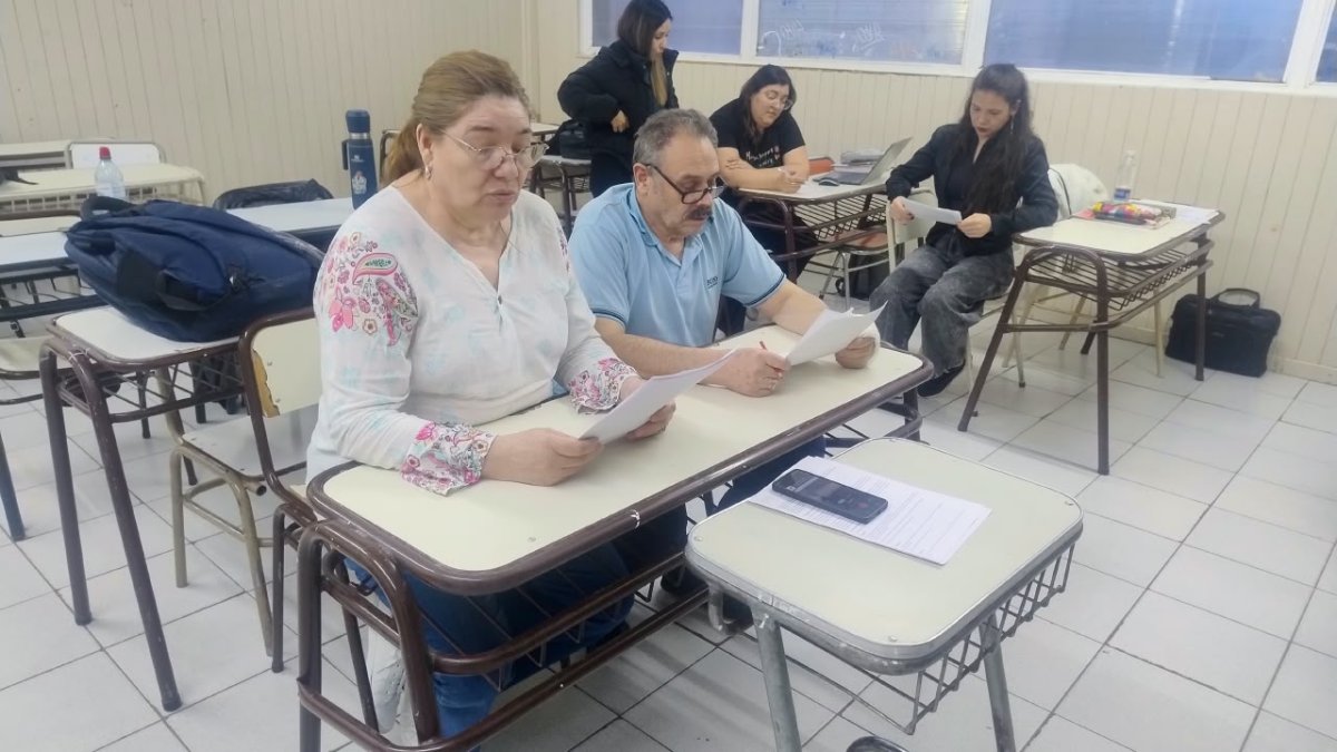 Estudiantes de la EPJA N° 22 producen contenidos sobre comunicación digital e inteligencia artificial