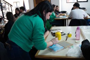 Finalizó el taller de encuadernación en la Feria del Libro con gran participación
