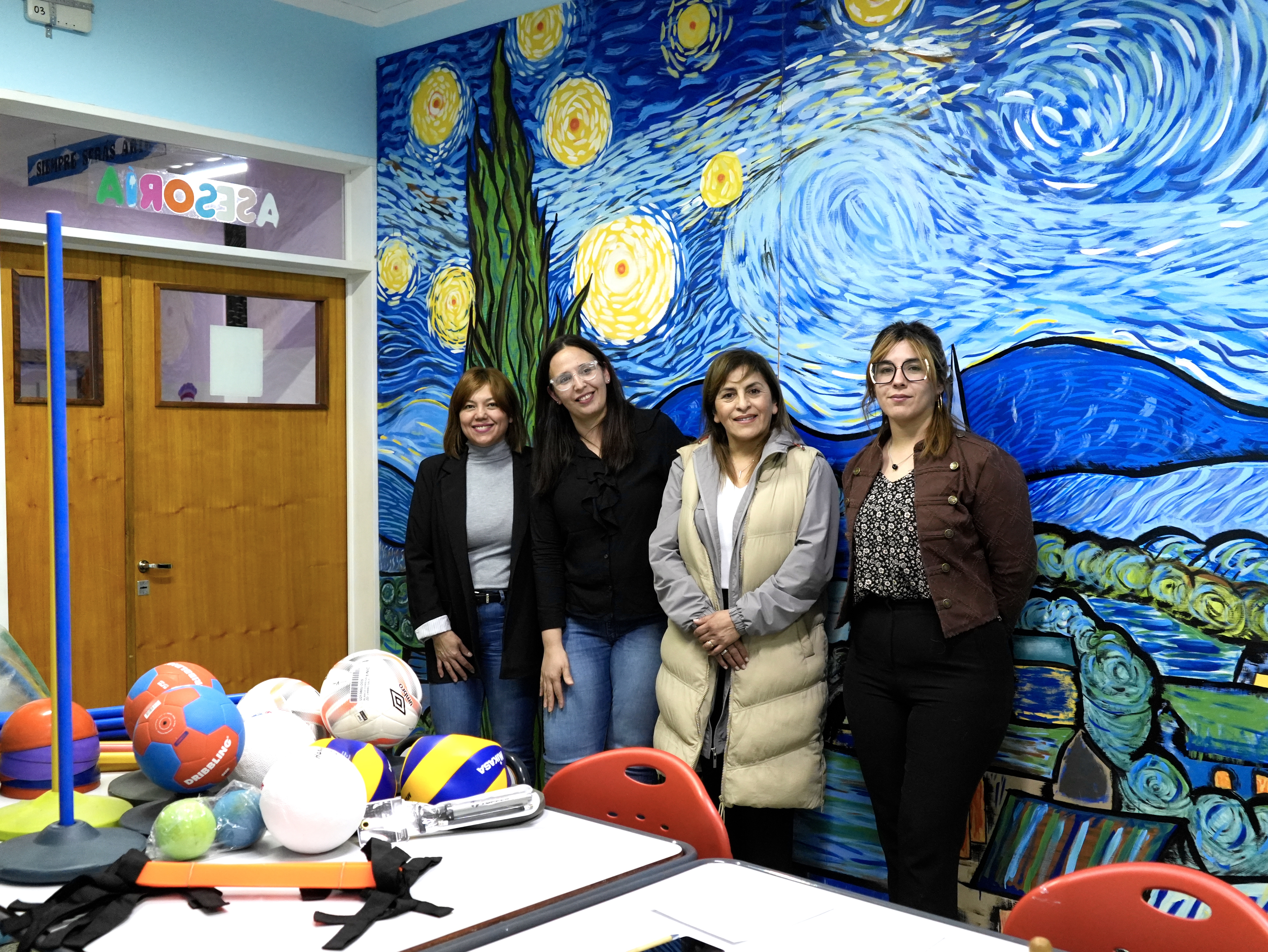 Rasgido entregó insumos deportivos y dialogó con estudiantes del Colegio Secundario N° 44