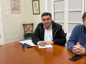 Santa Cruz mejora el Plan de Alivio Financiero: baja la tasa al 35%, amplía el plazo y suma más beneficiarios