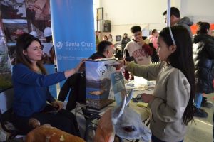 Viva Barrio en Perito Moreno: Producción acerca EmprendeTur y herramientas para potenciar el turismo en Santa Cruz