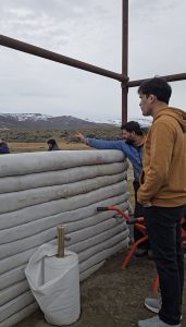 Garay y Ticó recorrieron un proyecto productivo de la Cooperativa Semilla Consciente en El Chaltén