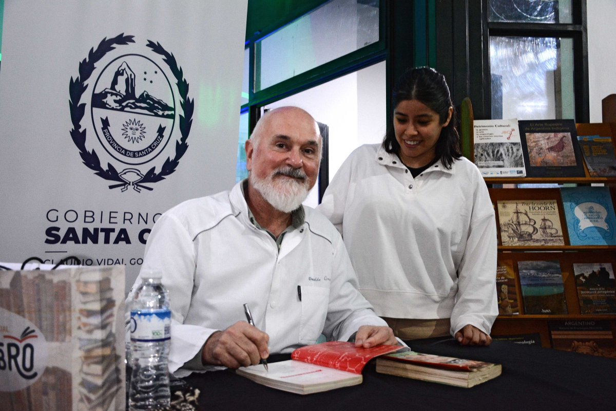 Osvaldo Gross presentó su primer libro dedicado a la pastelería salada