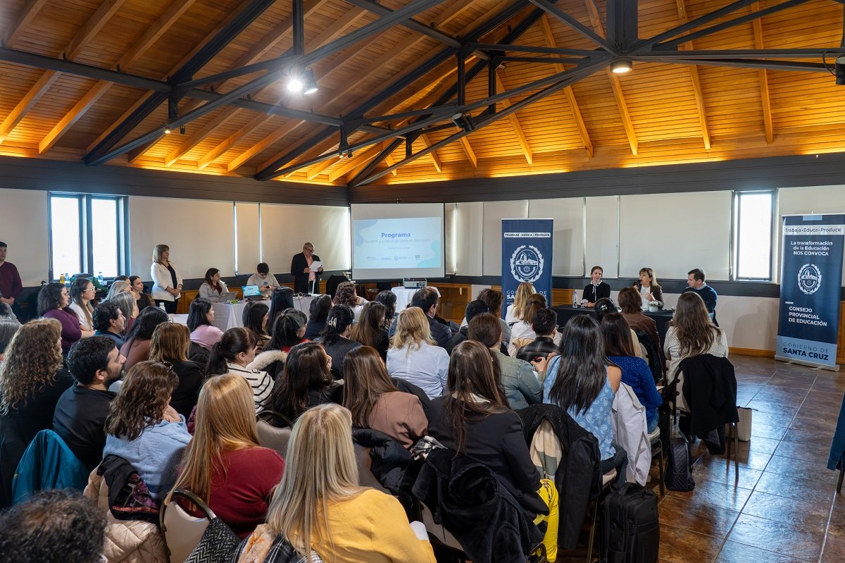 Impulsan el Programa de Gestión y Liderazgo para el Bienestar en las escuelas de Santa Cruz