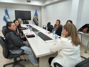 Visita guiada e institucional de estudiantes al Consejo de Educación